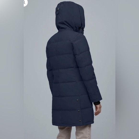 Canada Goose Shelburne Parka, Navy, size L, no fur trim, excellent condition - Picture 2 of 10